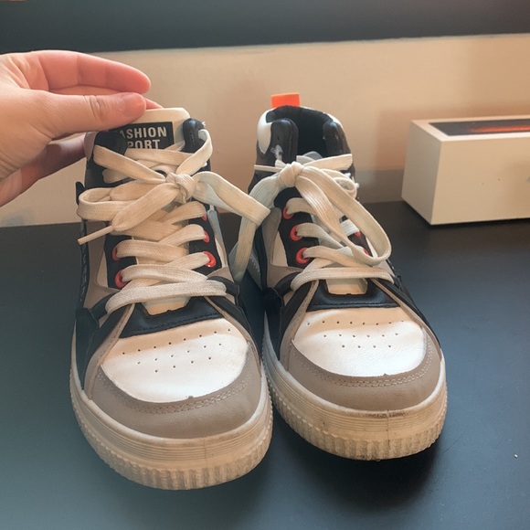 Black/white/gray/orange Sneakers worn and used - Picture 2 of 7